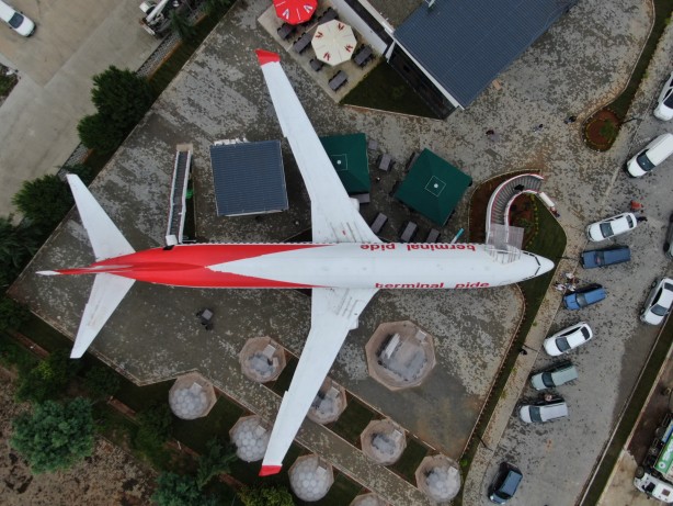 Foto - Görenler şaşkına dönüyor! Pistten çıkan uçağın son hali müthiş!