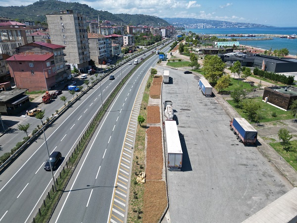 Foto - Görenler şaşkınlığını gizleyemedi! Karadeniz Sahil Yolu tanınmaz hale geldi