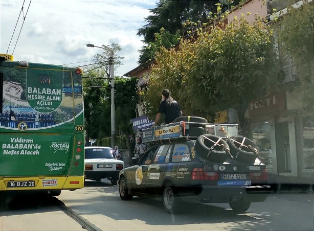 Görenler şaştı kaldı! Alman'ın Bursa'da yaptığına bakın