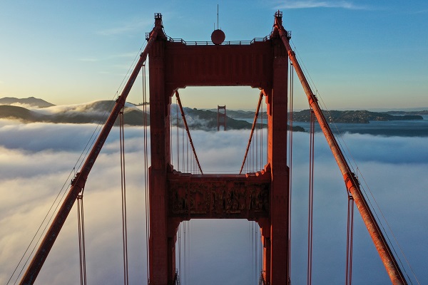 Foto - Görenler şaştı kaldı! Sis ünlü köprüyü böyle yuttu