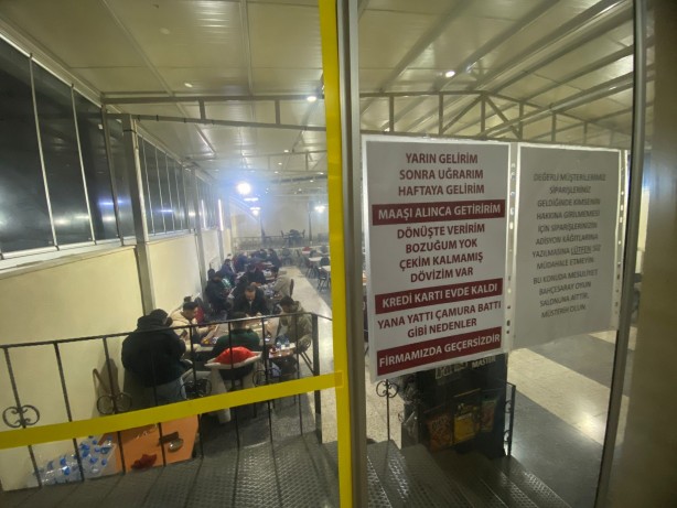 Foto - Görenler şaştı kaldı! Veresiyeden bıkan esnaf öyle bir yazı astı ki...