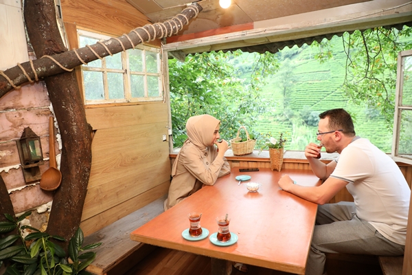 Foto - Görenler şaştı kaldı... Yerden tam 20 metre yükselikte