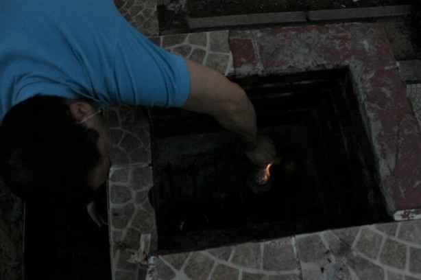 Foto - Görenler şoke oluyor! Çeşmenin suyu alev alev yanıyor