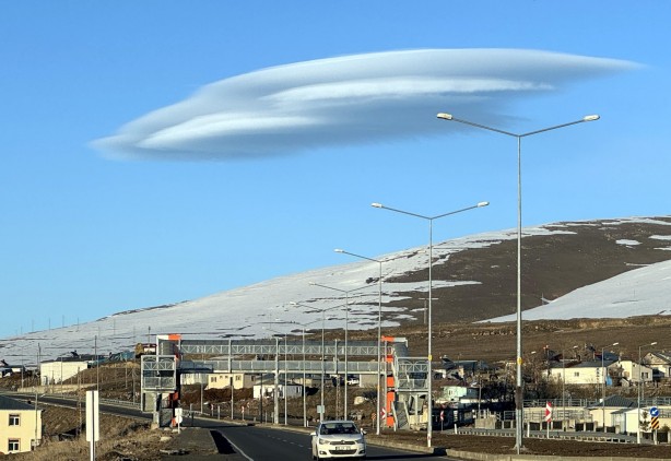 Görenler telefona sarıldı! Dakikalar sonra kayboldu