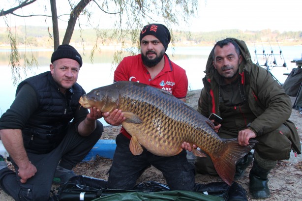 Foto - Görenlere hayretler içinde kaldı: Türkiye’nin en büyüğü bilecik’te yakalandı!