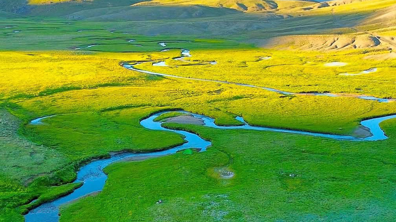 Foto - Görenleri adeta büyülüyor! 2 bin 800 metrede bir doğa masalı