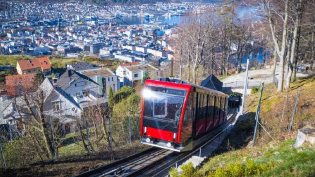 Foto - Görenleri büyüleyen manzara: İşte dünyanın en güzel füniküler hatları!