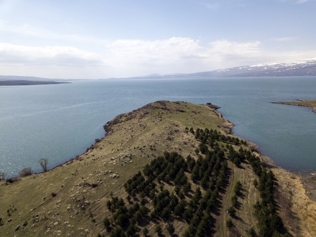 Görenleri kendine hayran bırakıyor: Çıldır Gölü