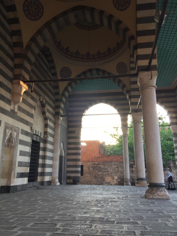 Foto - Görenleri kendine hayran bırakıyor: Diyarbakır Ulu Camii
