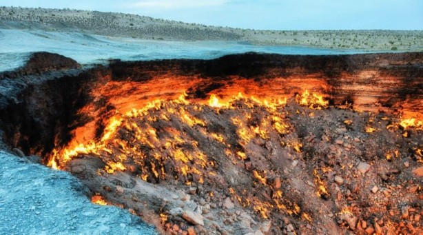 Foto - Görenleri ürkütüyor! Sırrı ortaya çıktı! 50 yıldır yanan "Cehennem Kapısı" bakın niçin kapatılamıyor