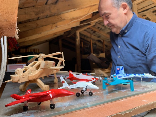 Görenlerin büyük ilgisini çekiyor! Bunların hepsi meyve kasasından yapıldı