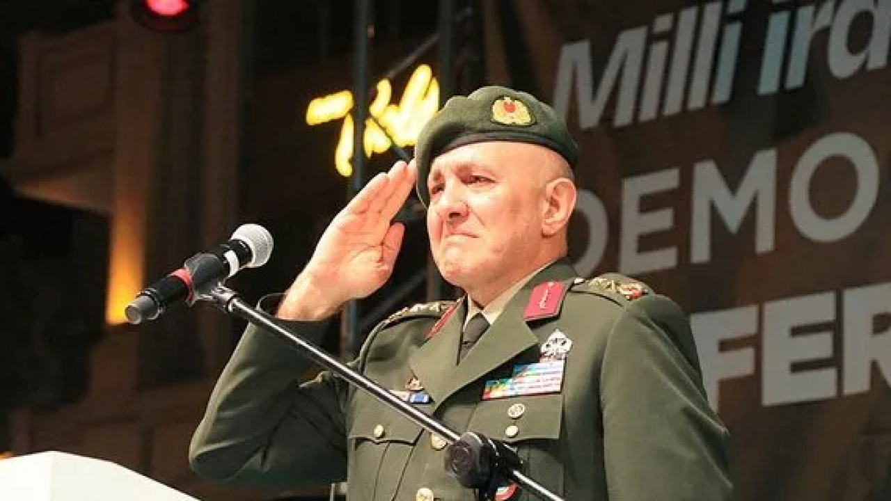 Foto - Görev süresi uzatılan tümgeneralden dikkat çeken paylaşım: "Arkadan konuşan şerefsizlere"