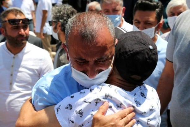 Foto - Görev yeri değişen Tunceli Valisi Tuncay Sonel, kentten ayrılırken hem ağladı hem ağlattı