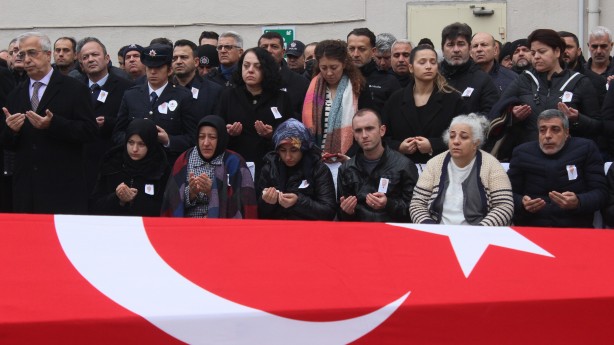 Foto - Görevdeyken kalp krizi geçirip vefat eden polise son görev