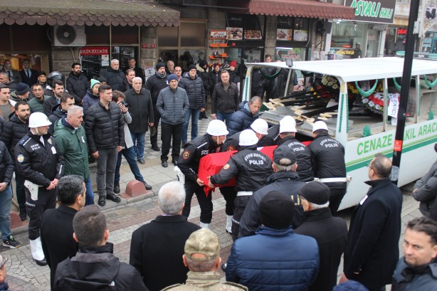 Foto - Görevdeyken kalp krizi geçirip vefat eden polise son görev