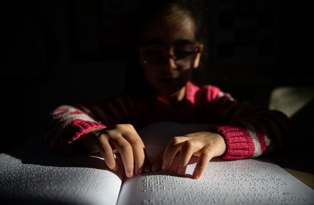 Foto - Görme engelli çocukları için Braille alfabesi öğreniyorlar