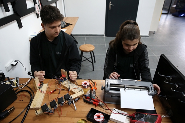 Foto - Görme engellilere umut olacak cihaz!