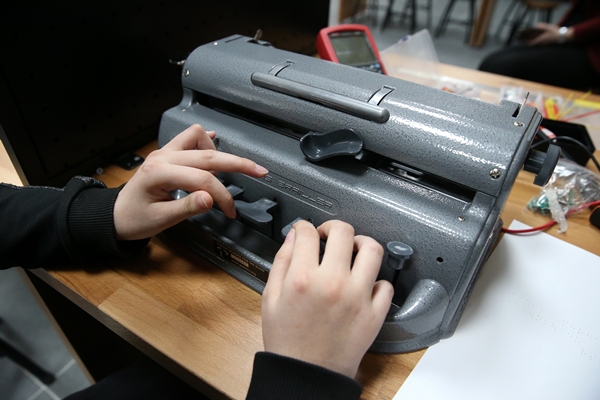 Foto - Görme engellilere umut olacak cihaz!