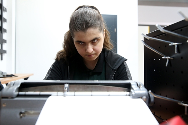 Foto - Görme engellilere umut olacak cihaz!