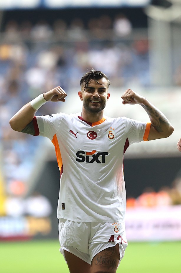 Foto - Görün fırtınasını görün: Onyedika’yı öneriyor sonra ise: Galatasaraylılar şaştı kaldı: Böyle gelişme görülmedi…