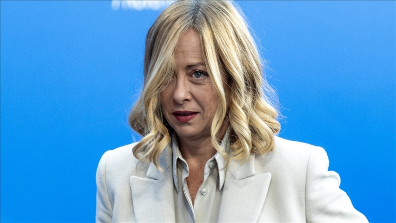 Foto - Görünce çok şaşıracaksınız! İtalya Başbakanı Meloni’nin Suriye lideri Şara’ya bakışları gündem oldu