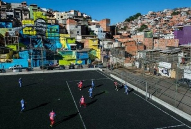 Foto - Görünce şaşkına döneceksiniz! Dünyanın en ilginç futbol sahaları