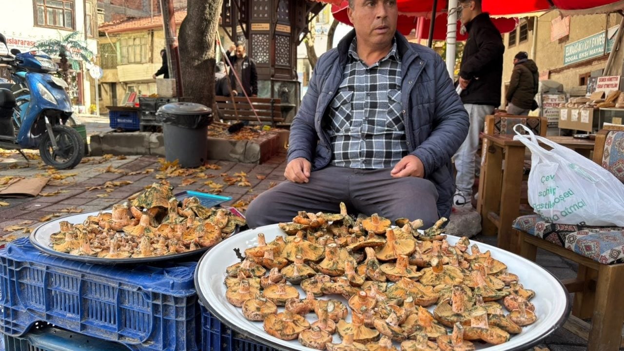 Görüntü adeta mest ediyor: Melki mantarını köylüler tezgaha çıkardı! Yoğun ilgi neden var, cevabı haberimizde