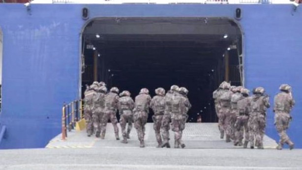 Foto - Görüntü bugün İstanbul'da çekildi! Özel Harekat polisi....
