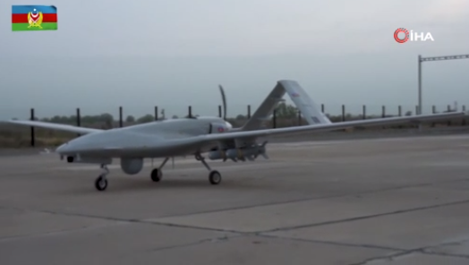 Foto - Görüntüler az önce geldi! Bayraktar TB2 SİHA'lar peş peşe havalandı, ortalık toz duman oldu