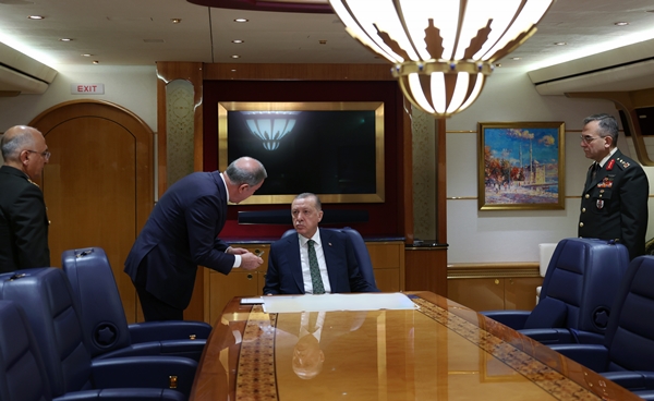 Foto - Görüntüler servis edildi... Başkan Erdoğan harekat emrini böyle verdi