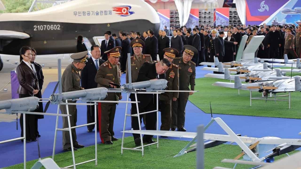 Foto - Görüntüler şok etkisi yaptı: Son teknoloji İHA, füze ve silahları ilk kez kamuoyuna gösterdiler