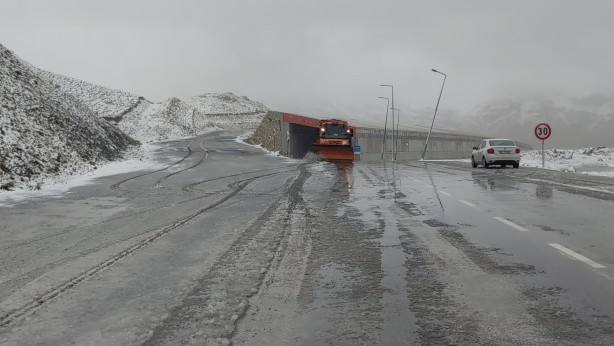 Foto - Görüntüler Türkiye'den! Karla mücadele erken başladı