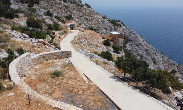 Foto - Görüntülere bakmak doyumsuz! Bir çoban kirpiyi takip ederken keşfetti