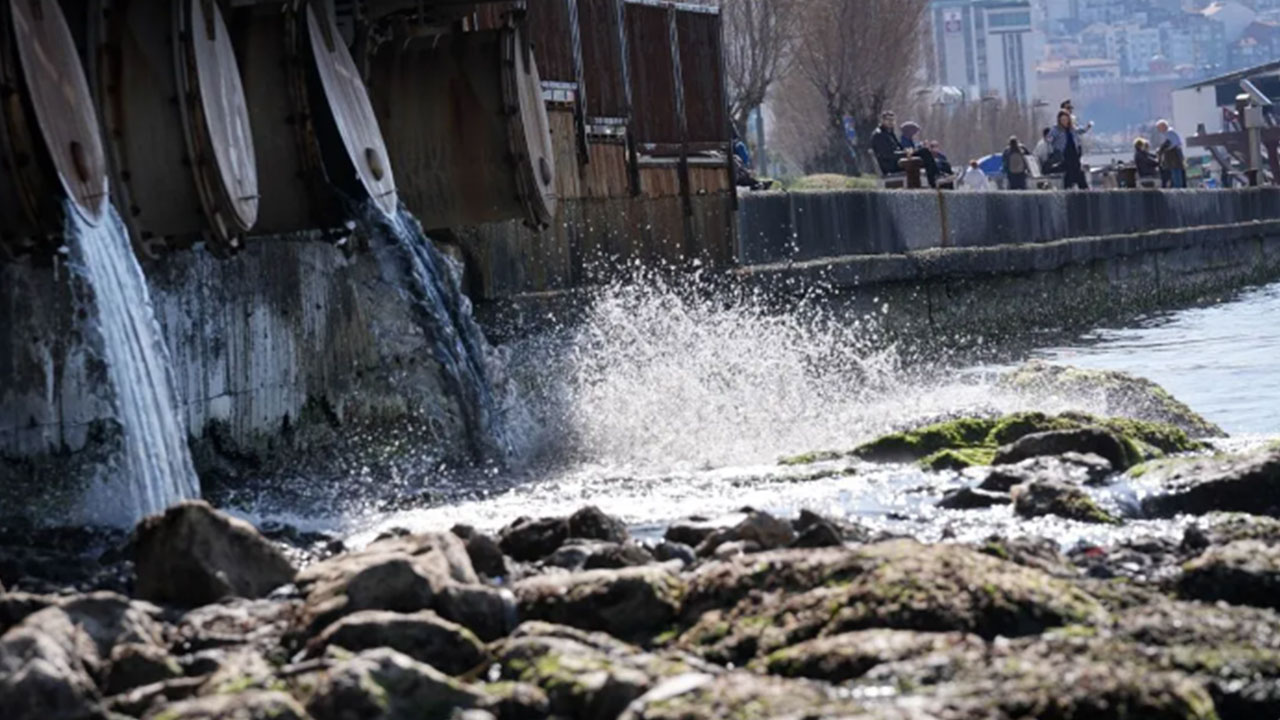 Foto - Görüntülere isyan etti: 'Allah senin belanı versin Melih Gökçek' der miydiniz?