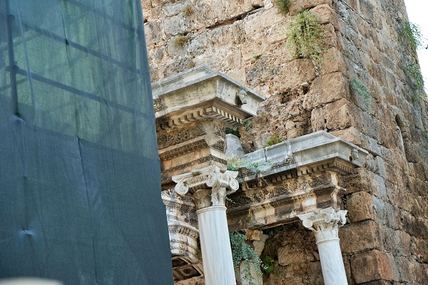 Foto - Görüntüsüyle hayran bırakan kapı: Hadrian 