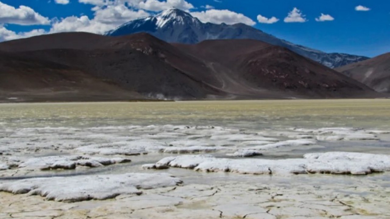 Foto - Görünümleri ve özellikleri ile büyülüyor! İşte dünyanın en ilginç gölleri!