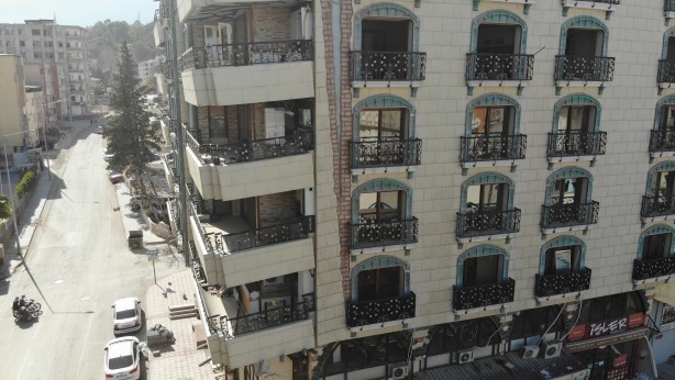 Foto - Görünüşüne aldanmayın! Tedirgin eden binanın şaşırtan hikayesi