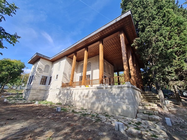 Foto - Göz kamaştırmaya başladı! Osmanlı Dönemi’nde sancağın muhafaza edildiği o köşk... 