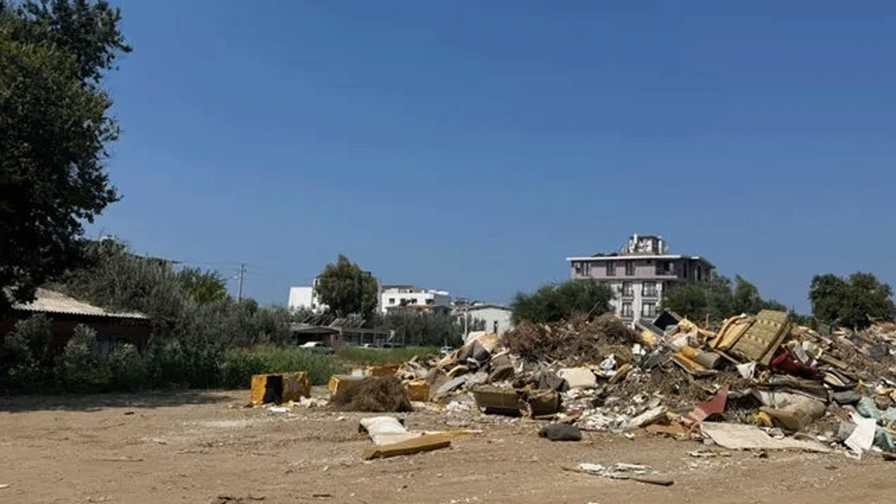 Gözde tatil bölgesi çöplüğe döndü! "Çöpleri şikayet ettik belediye bizi cezalandırdı"