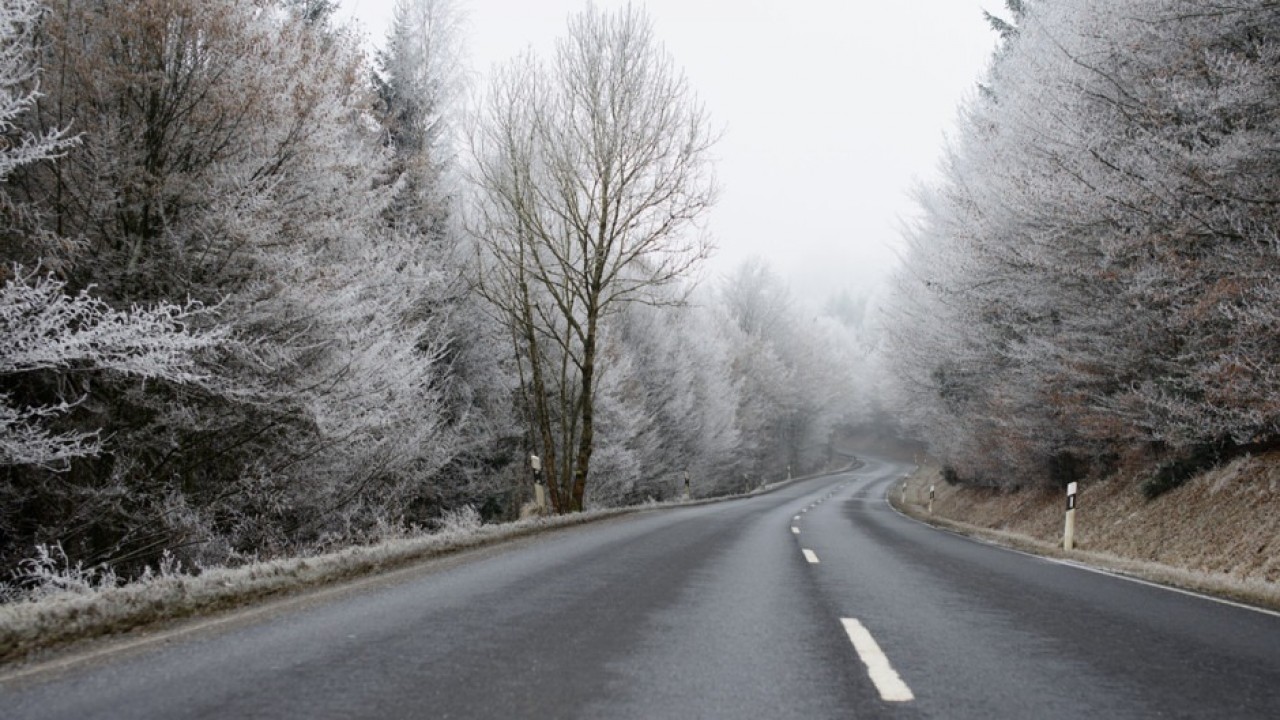 Gözle görünmeyen ölümcül tehlike: Siyah buz yolları tuzağa çeviriyor