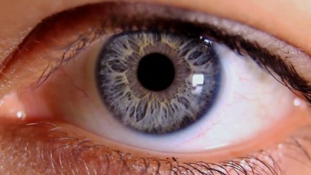 Foto - Gözler neden fotoğraflarda kırmızı çıkar?