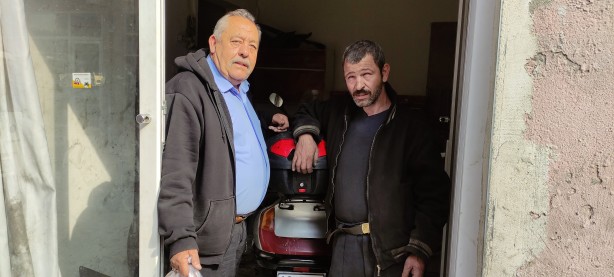 Foto - Gözleri görmeyen usta! Öyle bir şey yapıyor ki herkes şaşkın