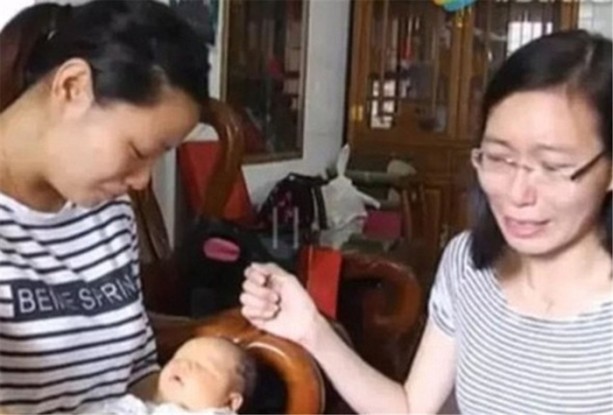 Foto - Gözleri olmadan doğdu!