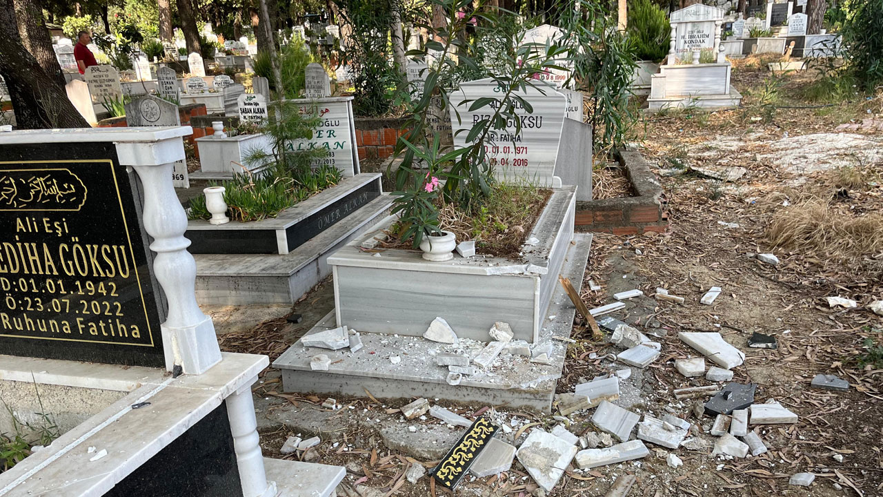 Gözlerine inanamadılar! Kabir ziyareti kabusa döndü