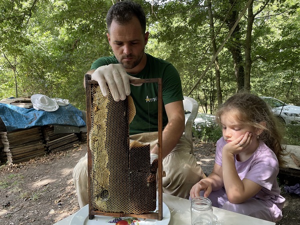 Foto - Gözlerine inanmakta zorluk çekti! Sizce bu yeşil sıvı ne? 
