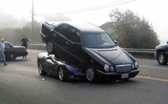 Foto - Gözlerinize inanamayacaksınız! Bu kadarda olmaz dedirten kazalar
