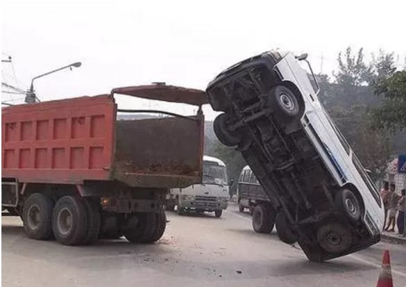 Foto - Gözlerinize inanamayacaksınız! Bu kadarda olmaz dedirten kazalar