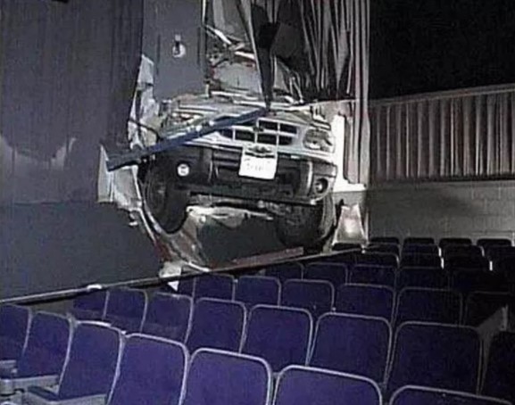 Foto - Gözlerinize inanamayacaksınız! Bu kadarda olmaz dedirten kazalar