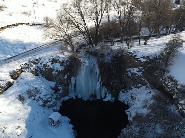 Foto - Gözlerinize inanamayacaksınız! Burası aslında bir şelale