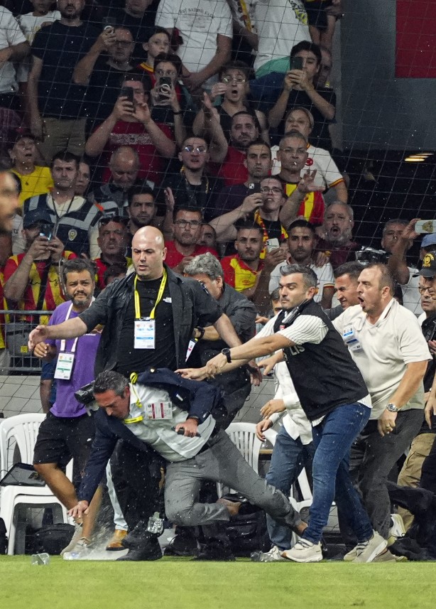 Foto - Göztepe Onursal Başkanı Mehmet Sepil'den Ali Koç'a olay sözler: Yine ortalık karışacak! Ali Koç'a ağır eleştiri